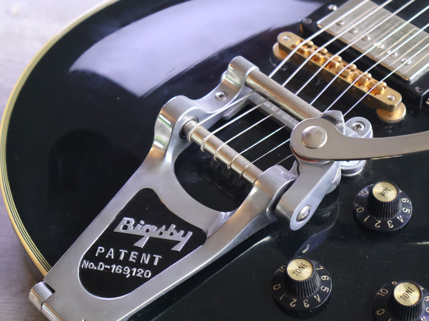 1981 Greco Japan EG-500C Super Power Les Paul Custom w/Bigsby (Ebony)