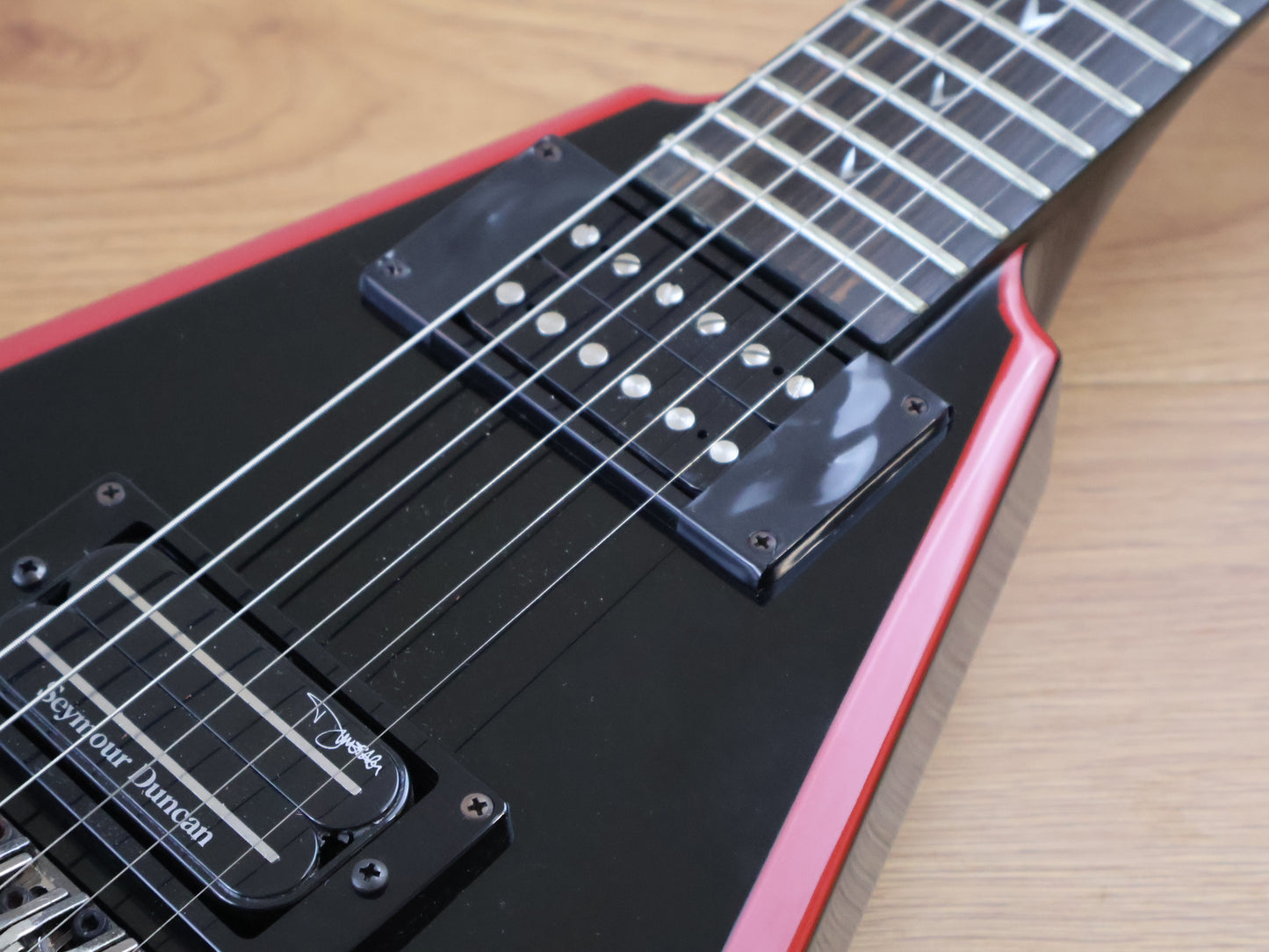 2007 Dean Korea Dimebag Model Razorback V (Black/Red)