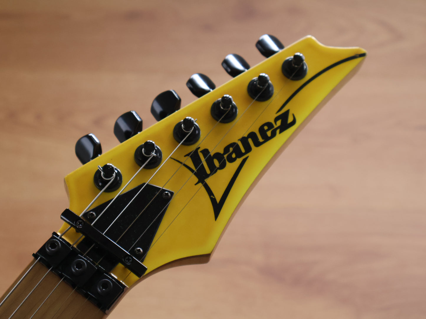 1989 Ibanez Japan RG-550 Superstrat (Faded Desert Sun Yellow)