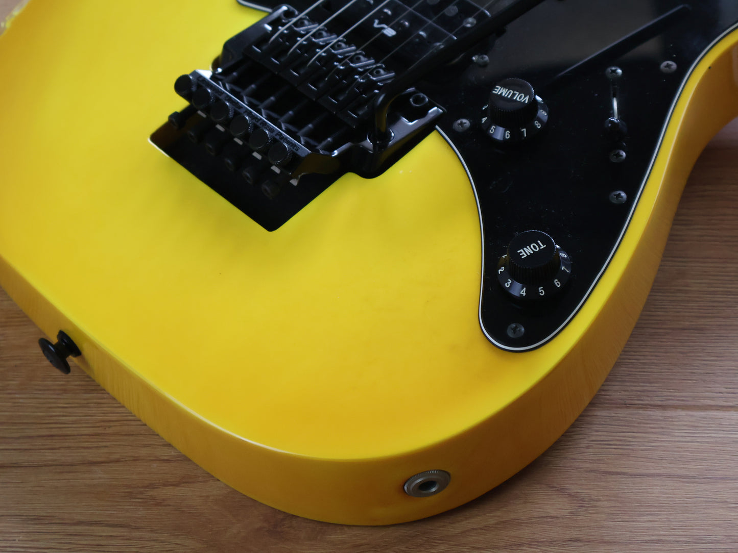 1989 Ibanez Japan RG-550 Superstrat (Faded Desert Sun Yellow)