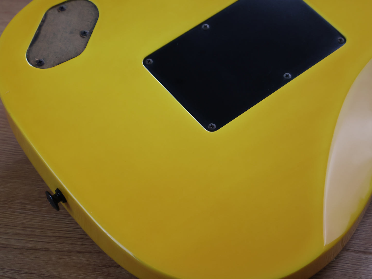 1989 Ibanez Japan RG-550 Superstrat (Faded Desert Sun Yellow)