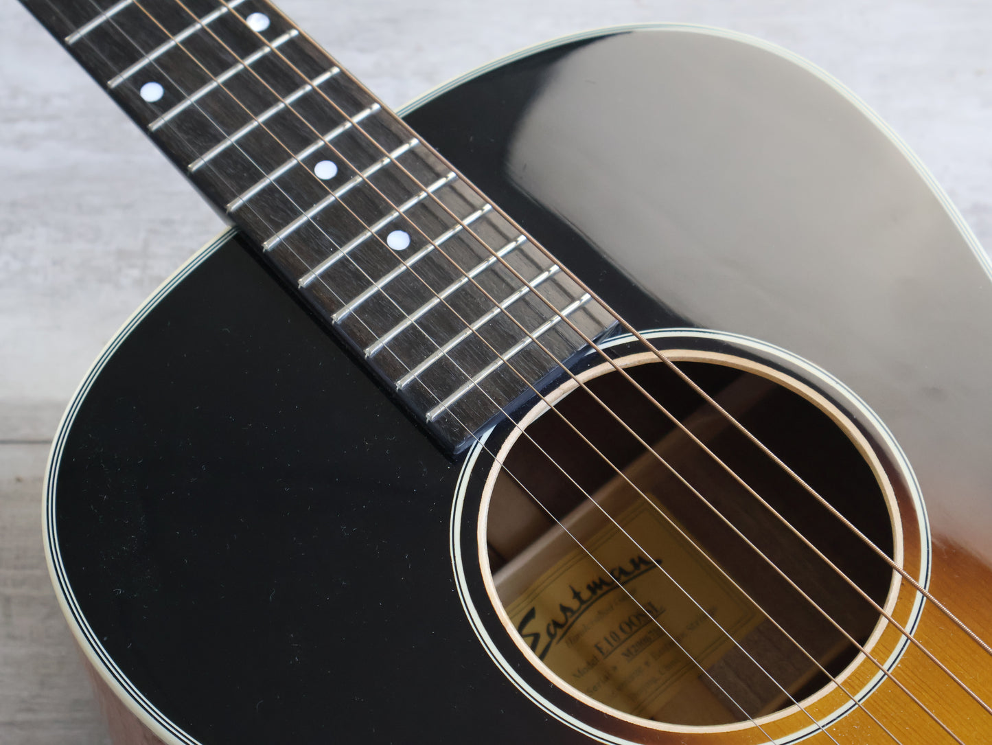 Eastman E10 OOSSL Traditional OO LH Left Handed Acoustic Guitar (Sunburst)