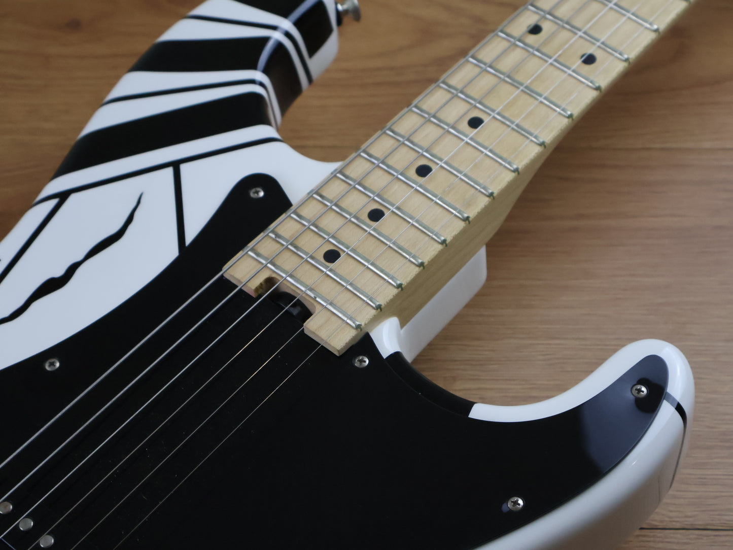 EVH Striped Series Van Halen Signature Stratocaster (Black and White)
