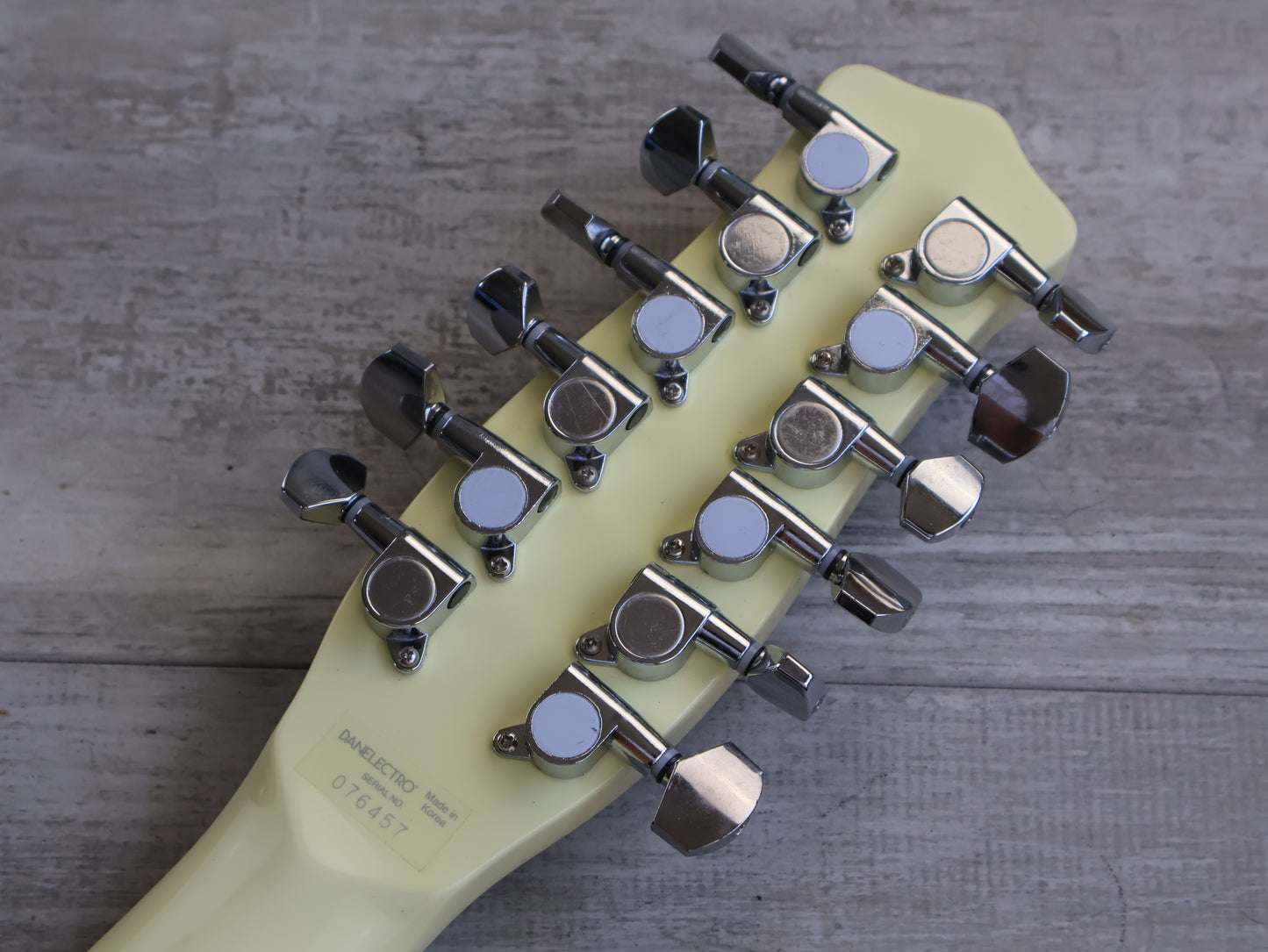 Danelectro "Vintage 12-String" Shorthorn Semi Hollowbody (White)