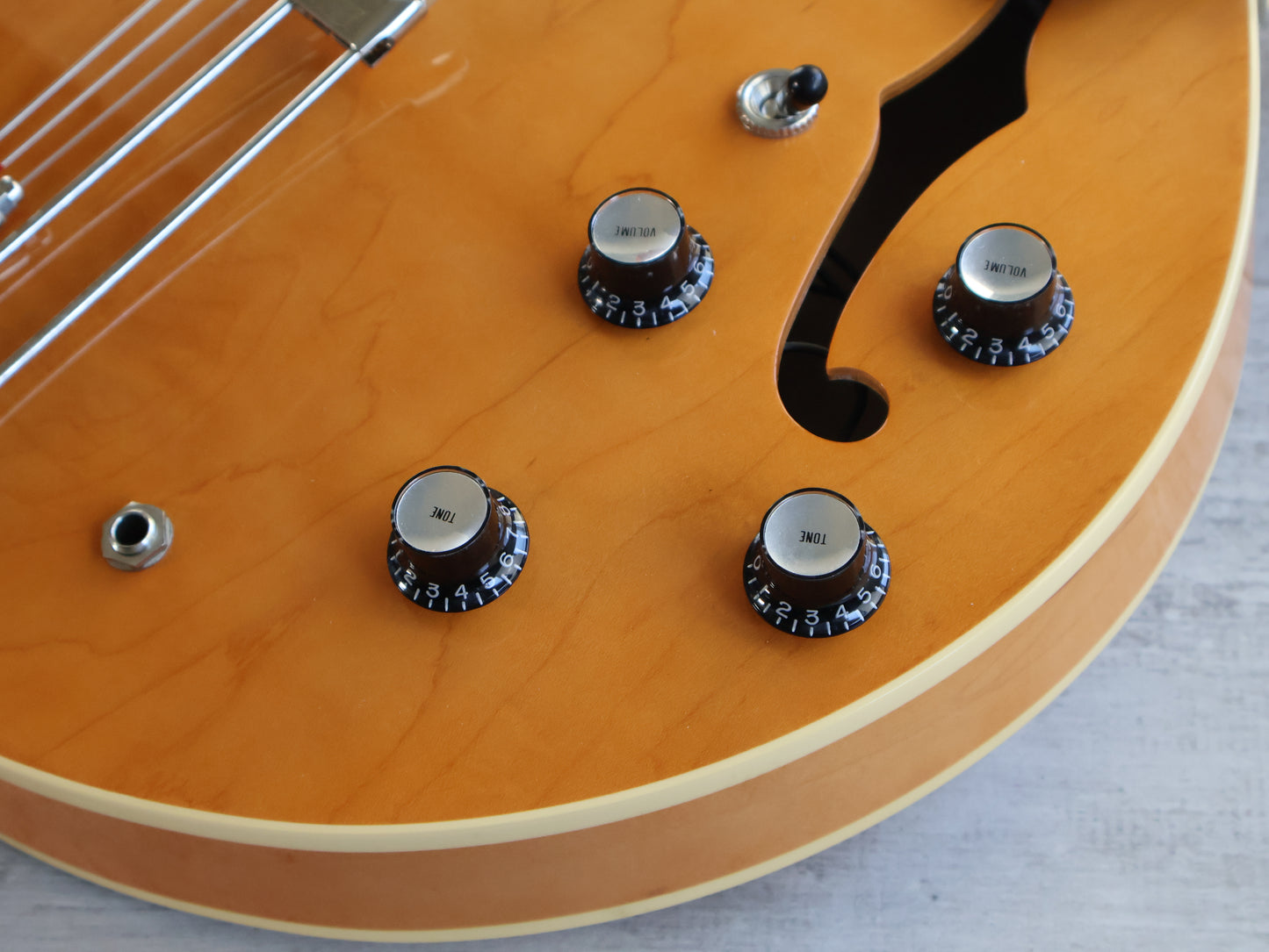 2006 Epiphone Japan Elitist Nick Valensi Model Riviera w/Gibson P-94's (Antique Natural)