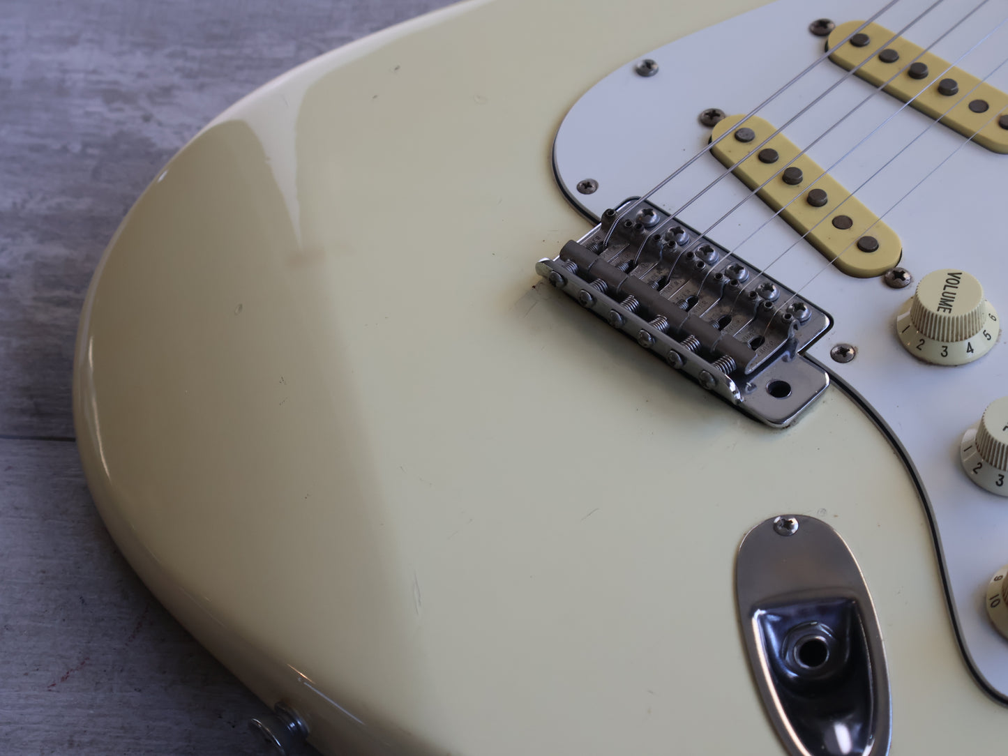 1986 Fender Japan ST314-55 Boxer Series Medium Scale Stratocaster (Vintage White)