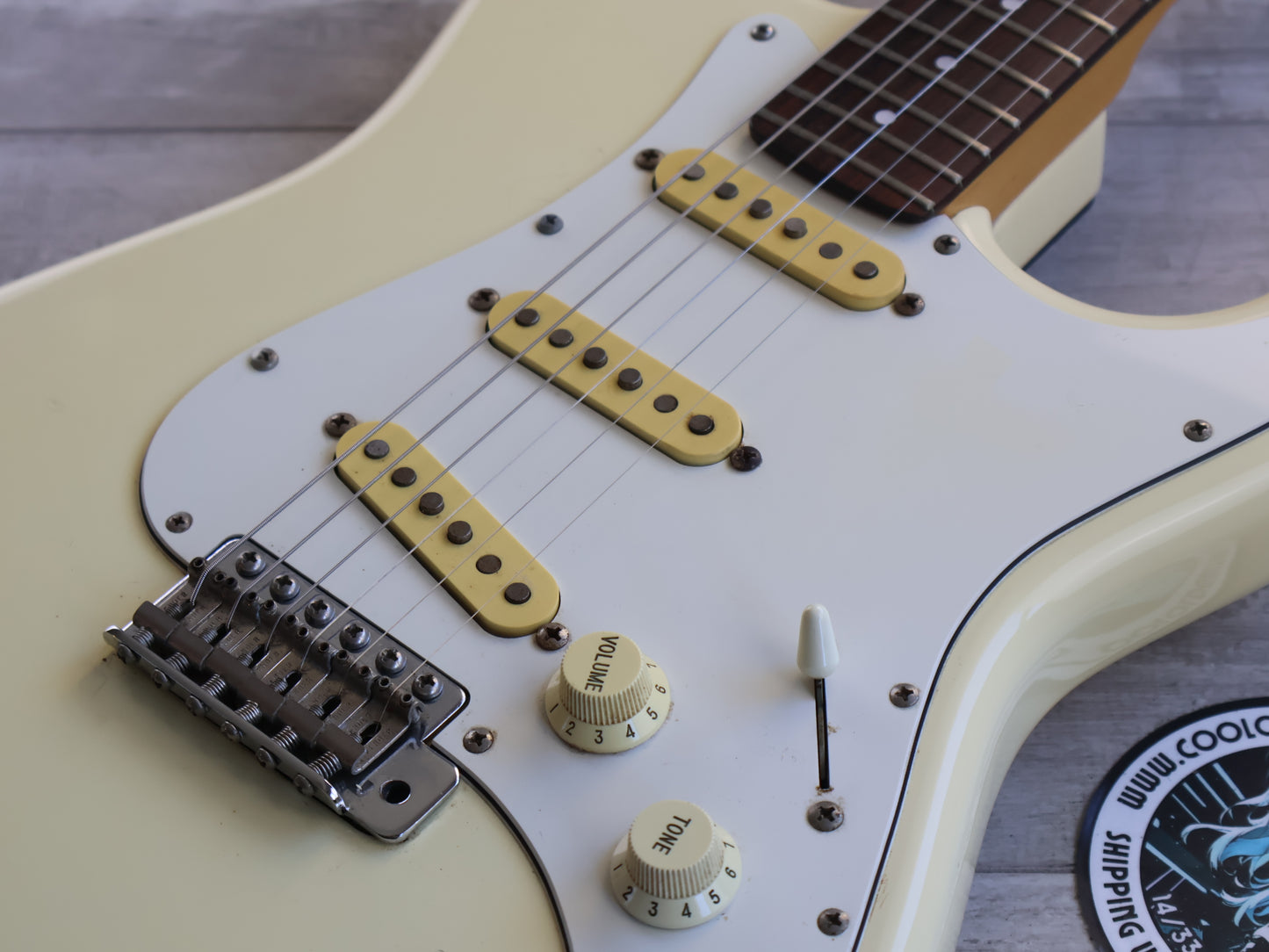 1986 Fender Japan ST314-55 Boxer Series Medium Scale Stratocaster (Vintage White)