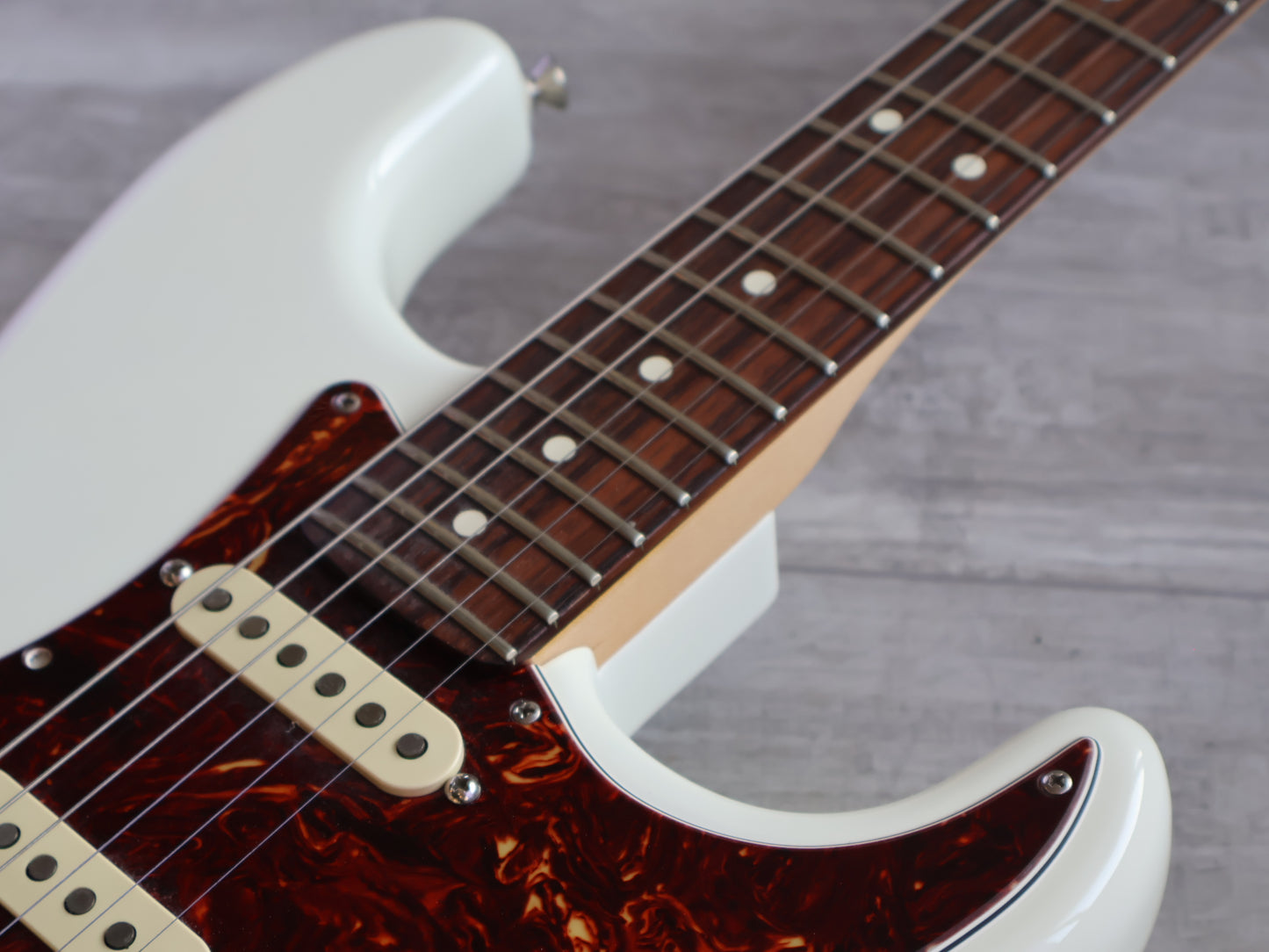 2020 Fender USA American Performer Stratocaster (Arctic White)