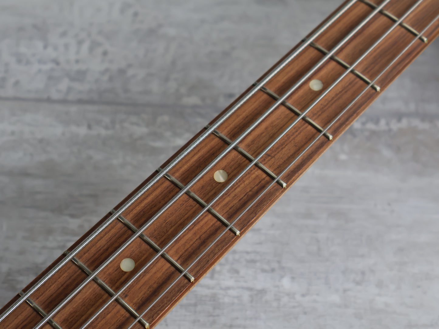 Fender Vintera '60s Mustang Bass (Fiesta Red)