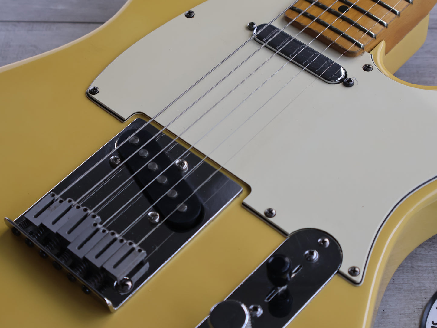 1988 Fender USA American Standard Telecaster (Vintage White)