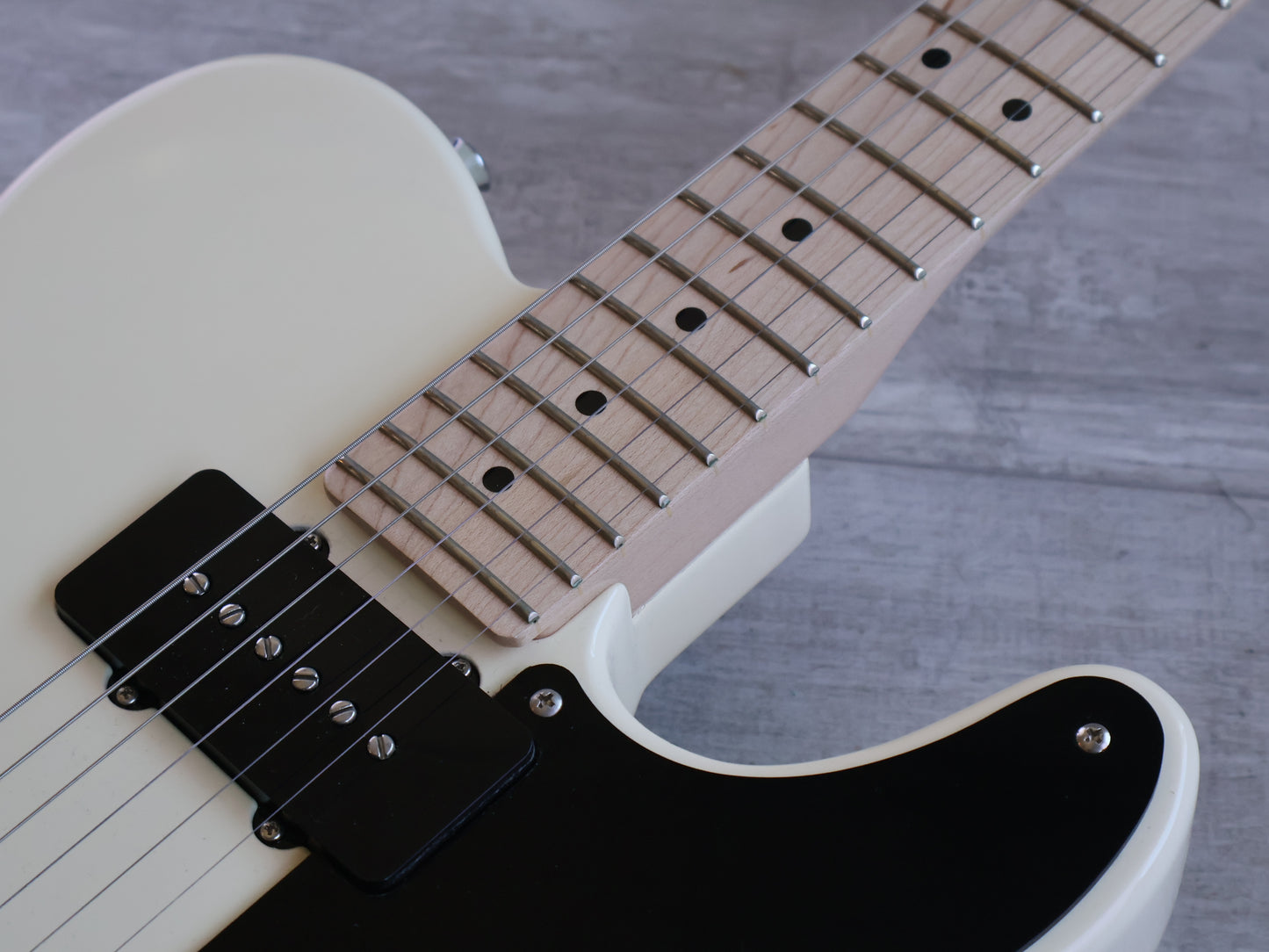 Squier Paranormal Telecaster Thinline Cabronita (Olympic White)