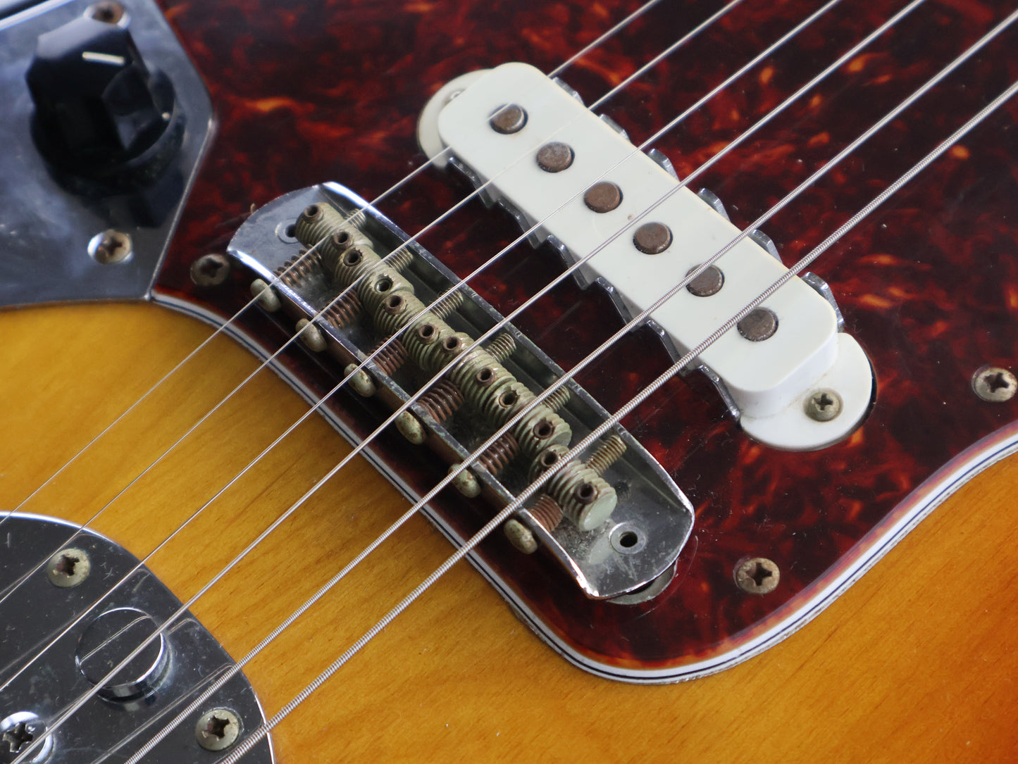 1997 Fender Japan JG66-LH '66 Reissue LH Left Handed Jaguar (Sunburst)