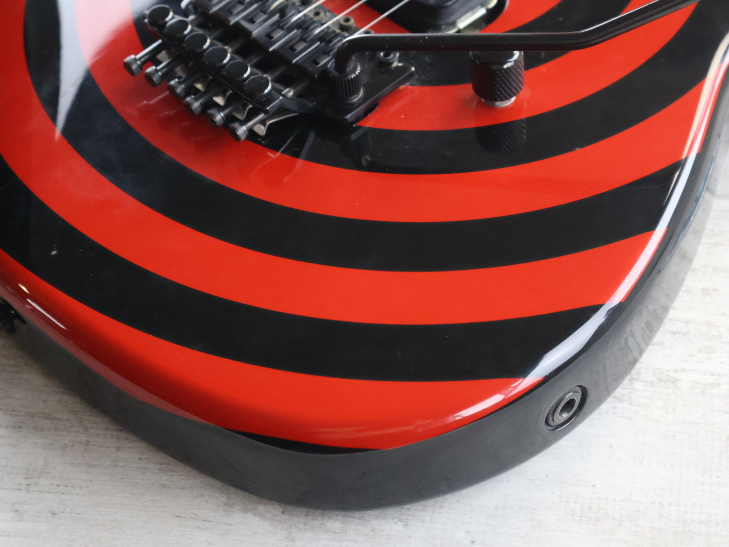 2012 Kramer "1984" '84 Reissue Baretta (Black Red Bullseye)