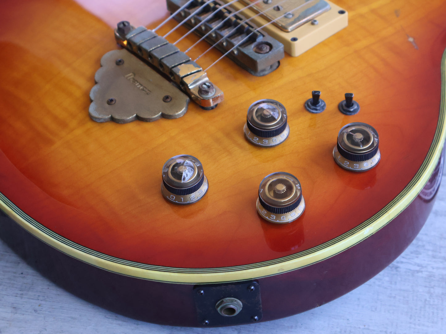 1981 Ibanez Japan AR300 Artist Double Cutaway (Cherry Sunburst)