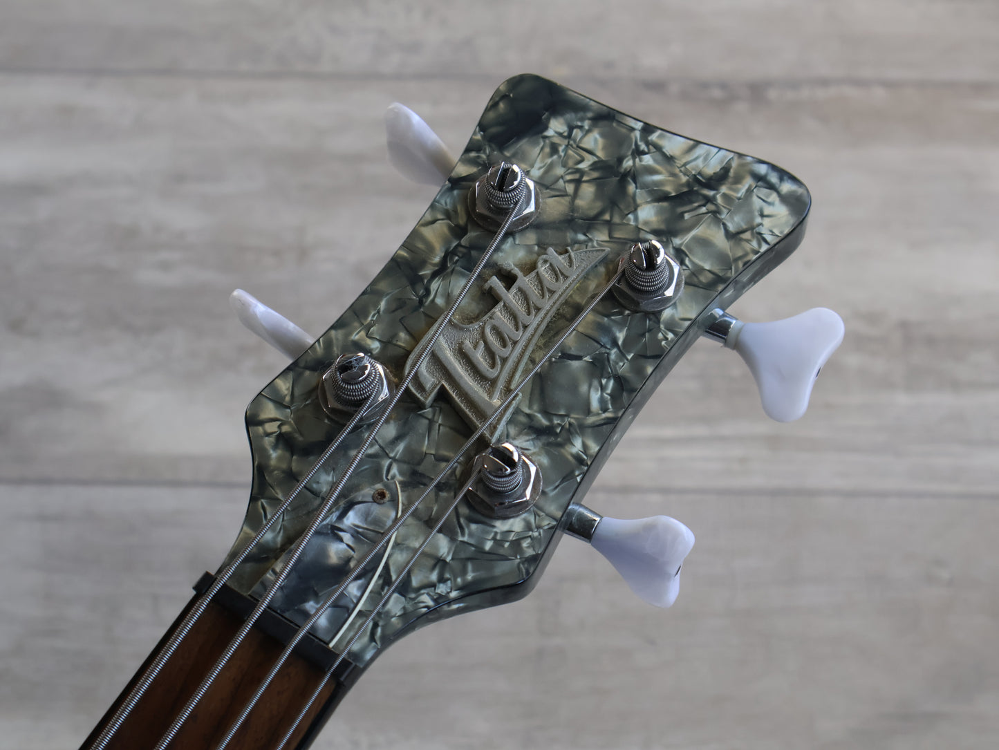 Italia Maranello 4-String Electric Bass (Sparkle Silver)