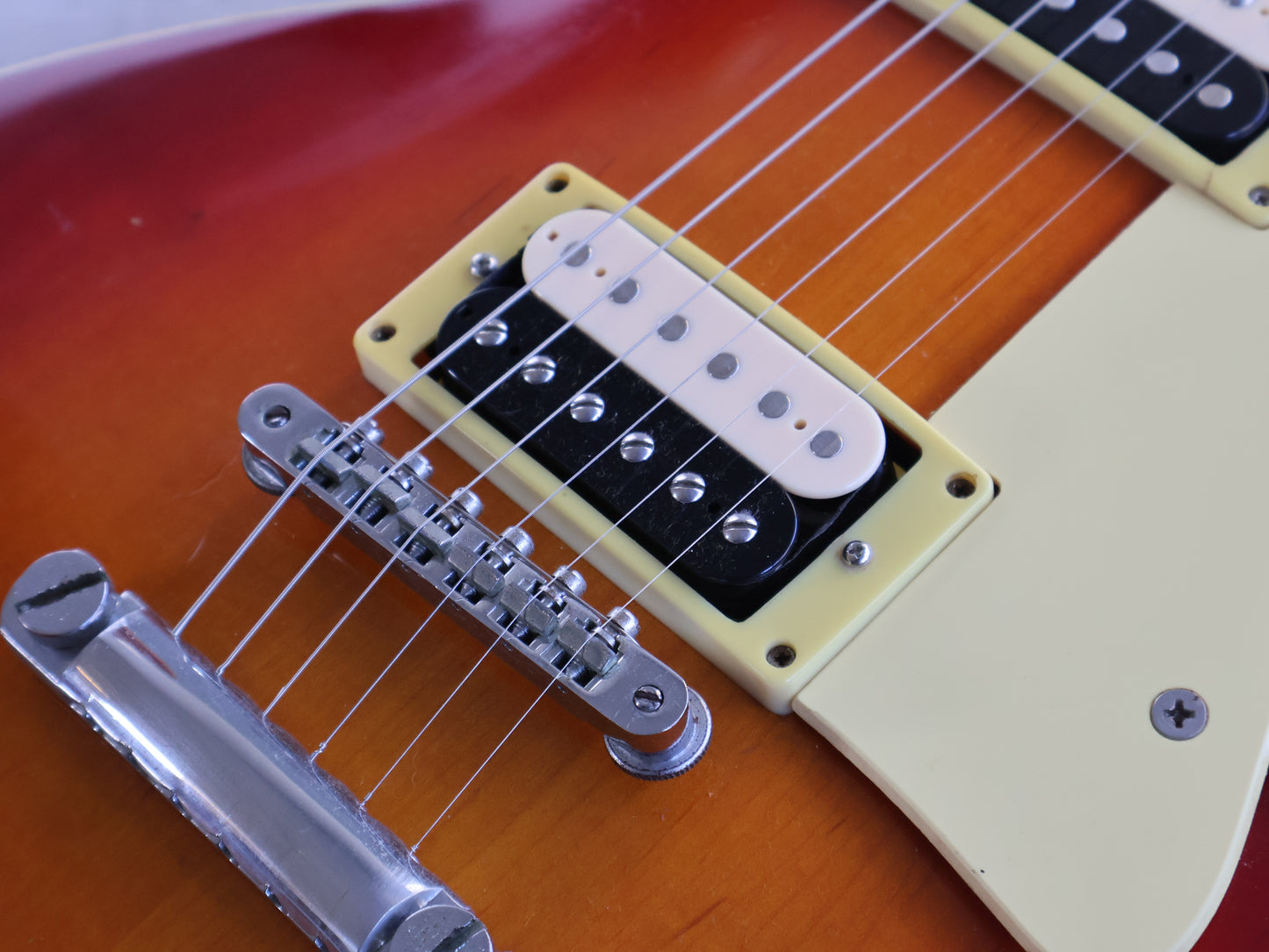 1979 Yamaha Japan SL800 Studio Lord Les Paul Standard (Cherry Sunburst)