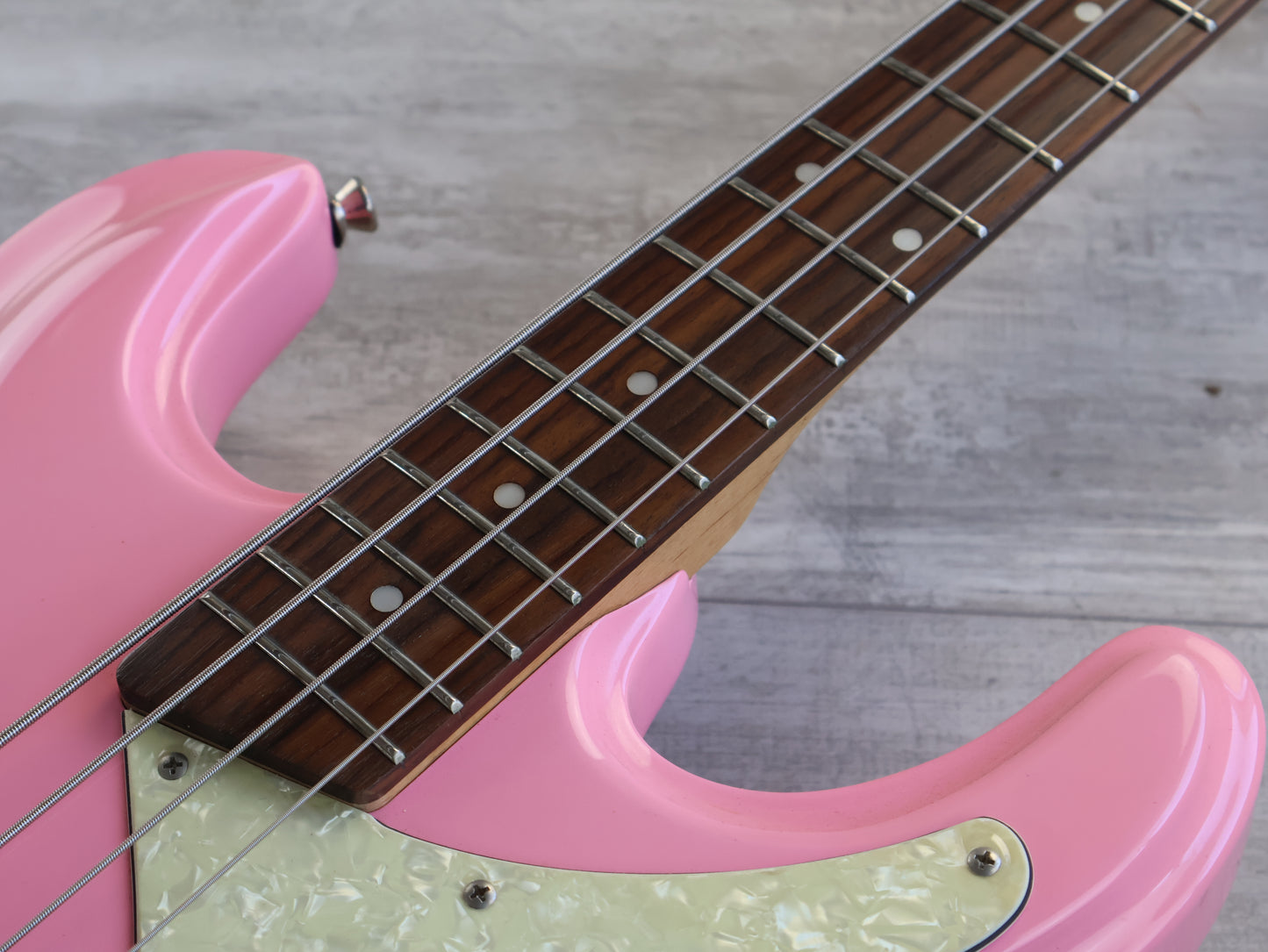 Aria Diamond Mosrite Style DMB380 Bass Guitar (Pink)