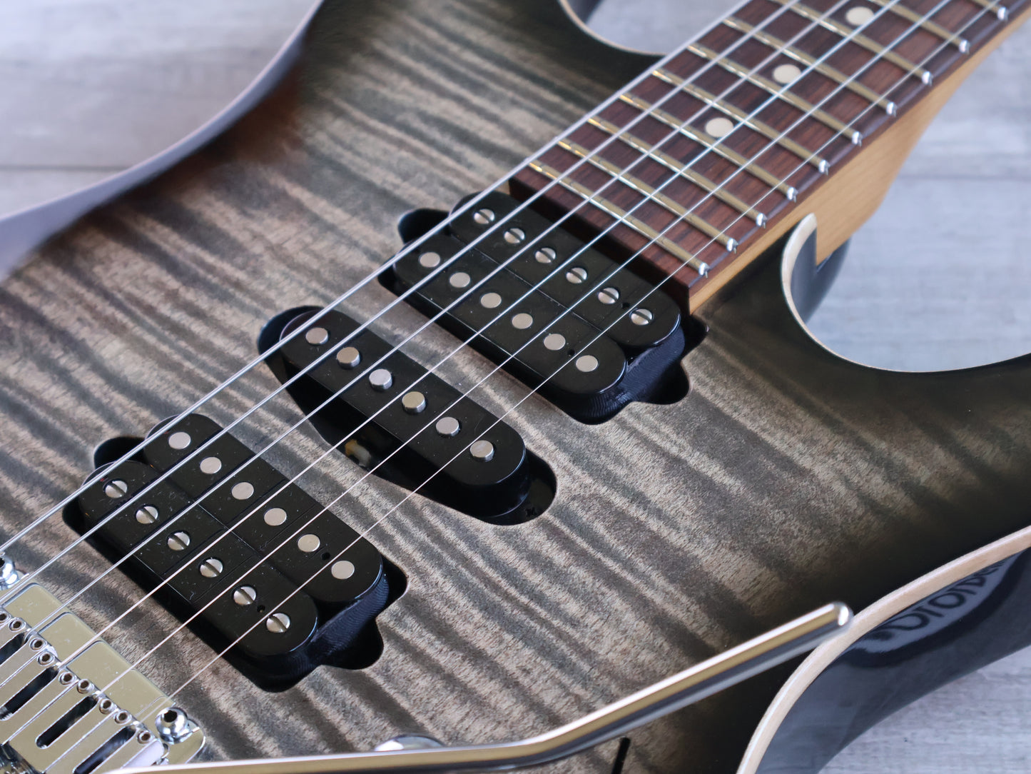 Suhr Modern Plus HSH Superstrat (Trans Charcoal Burst)