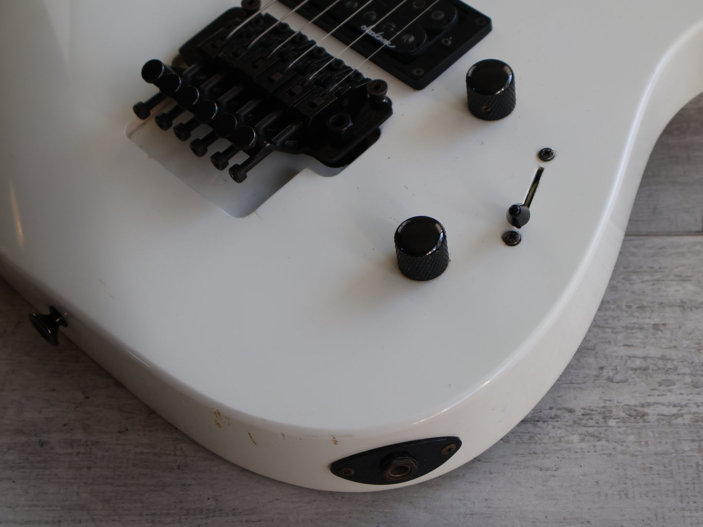 1991 Charvel Jackson Japan DK-070-HSH Dinky (White)