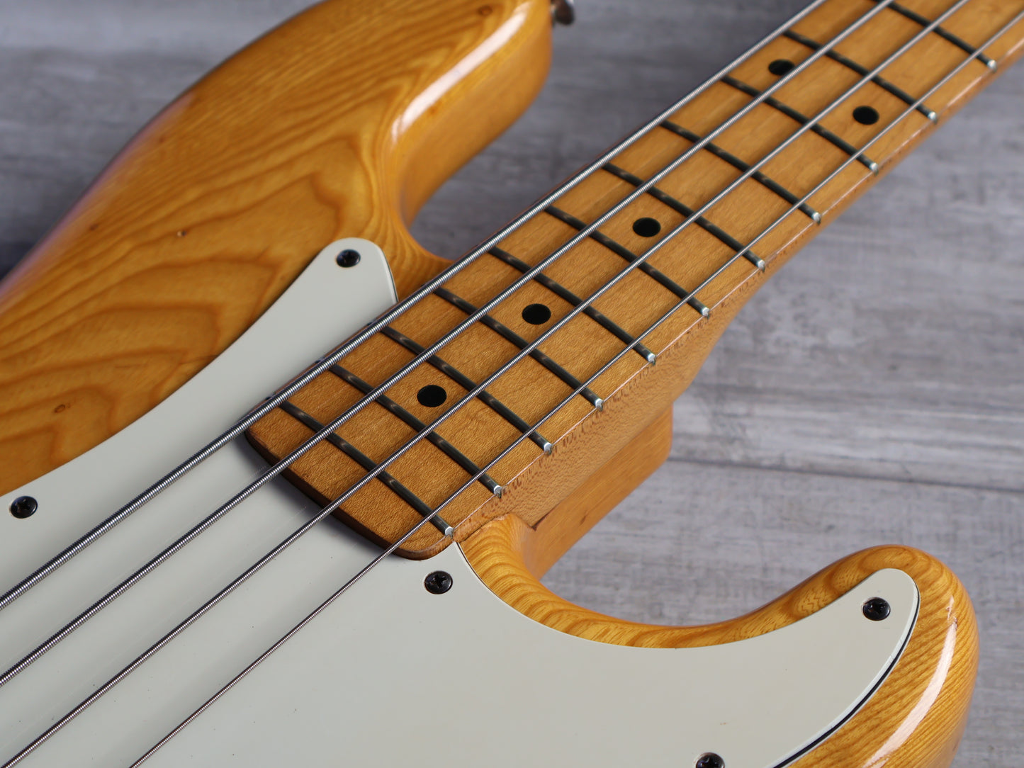 1977 Navigator (by ESP Japan) PB-70 Espionage Precision Bass (Natural)