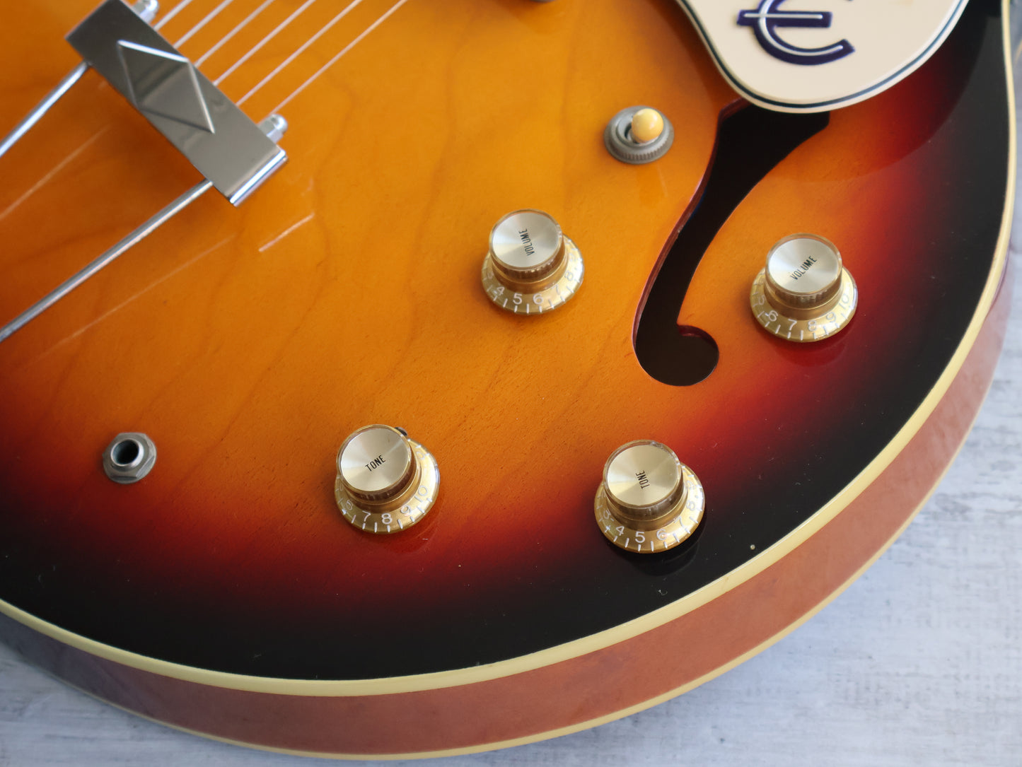 1997 Epiphone Casino Hollowbody Reissue - Paul McCartney (Three-Tone Sunburst)