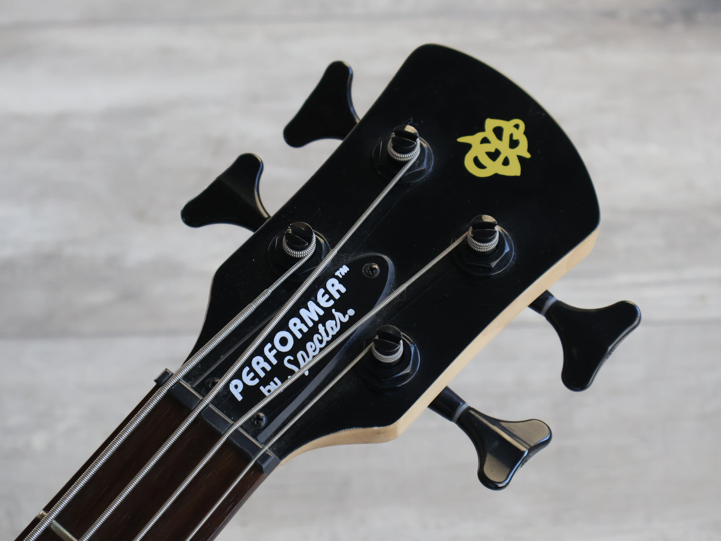 Spector "Performer 4" Bass (Red)