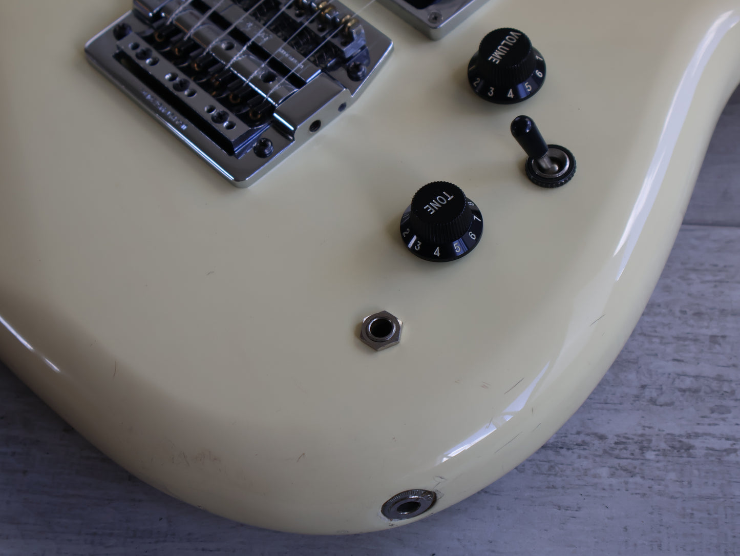 1985 Squier Japan Contemporary Series HH Stratocaster w/Kahler (White)