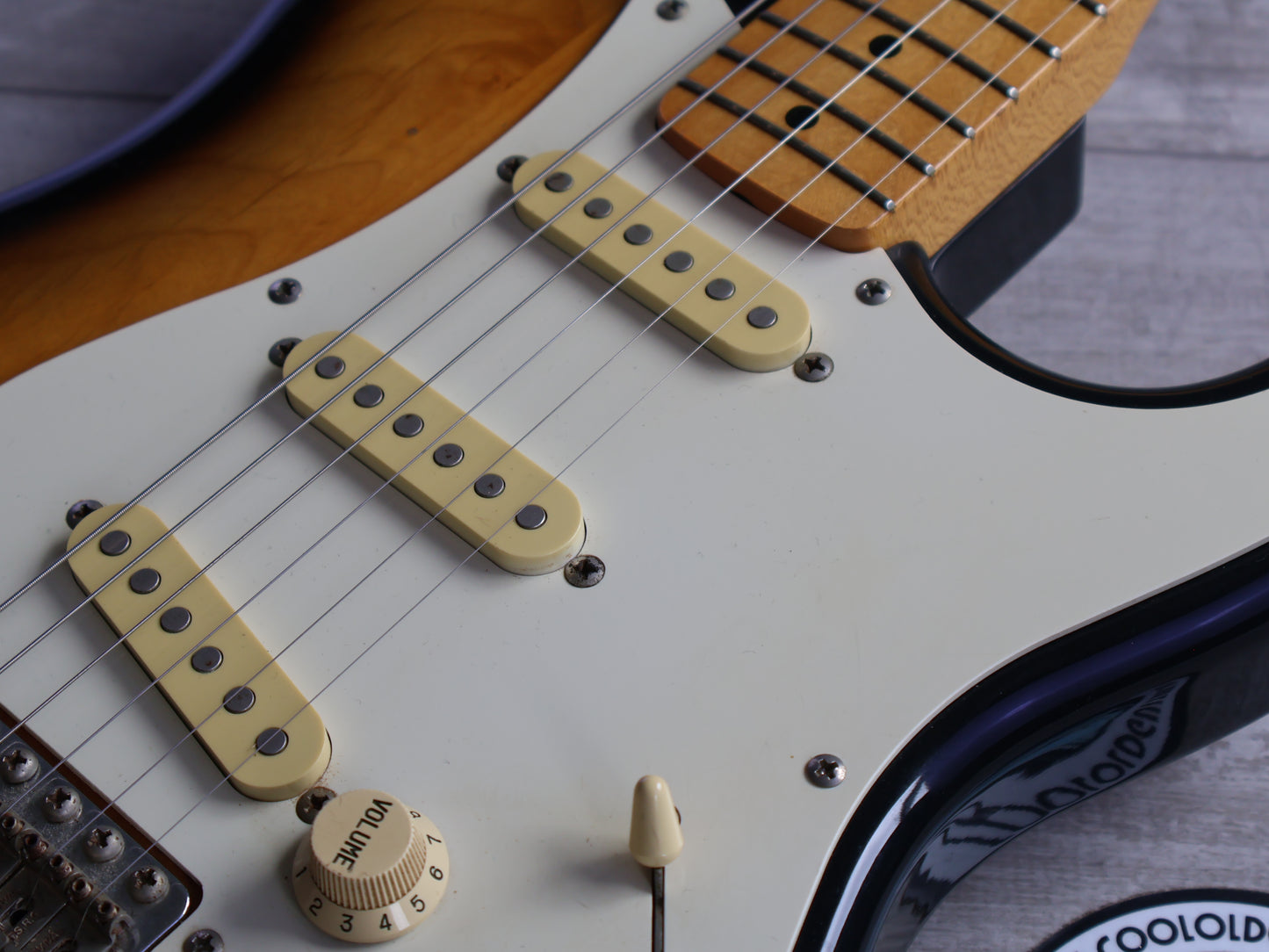 1983 Fernandes Japan "Revival" RST-50 '54 Reissue Stratocaster (Sunburst)