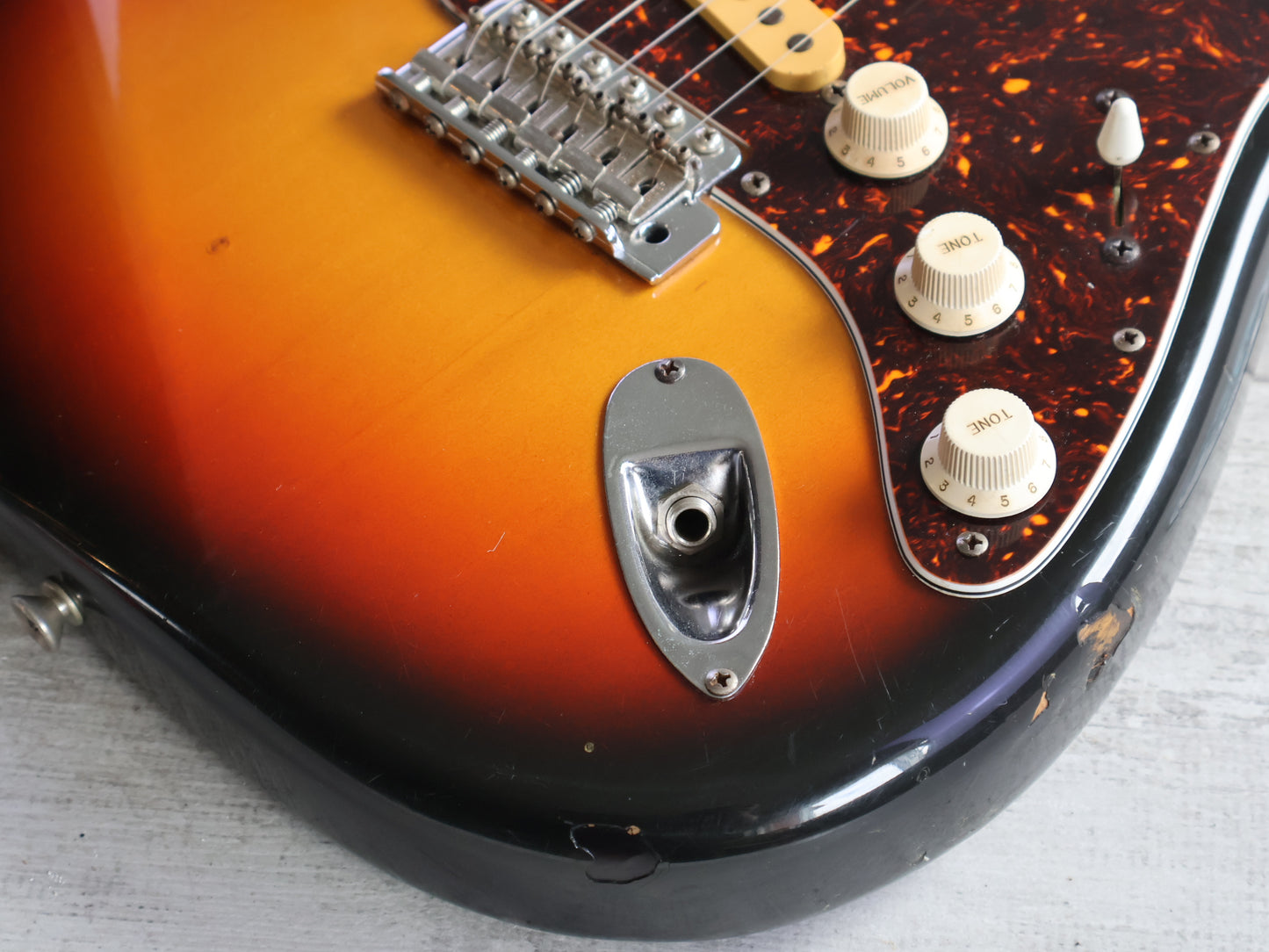 1986 Squier (by Fender Japan) SST-36 Vintage Stratocaster (Sunburst)