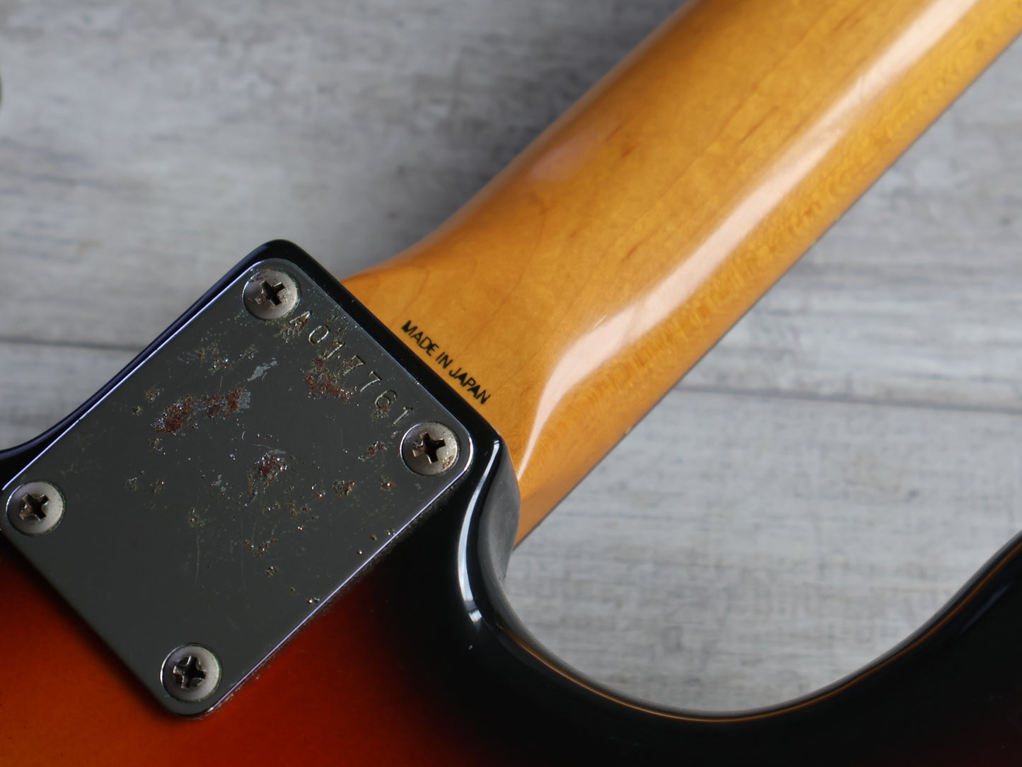 1986 Squier (by Fender Japan) SST-36 Vintage Stratocaster (Sunburst)