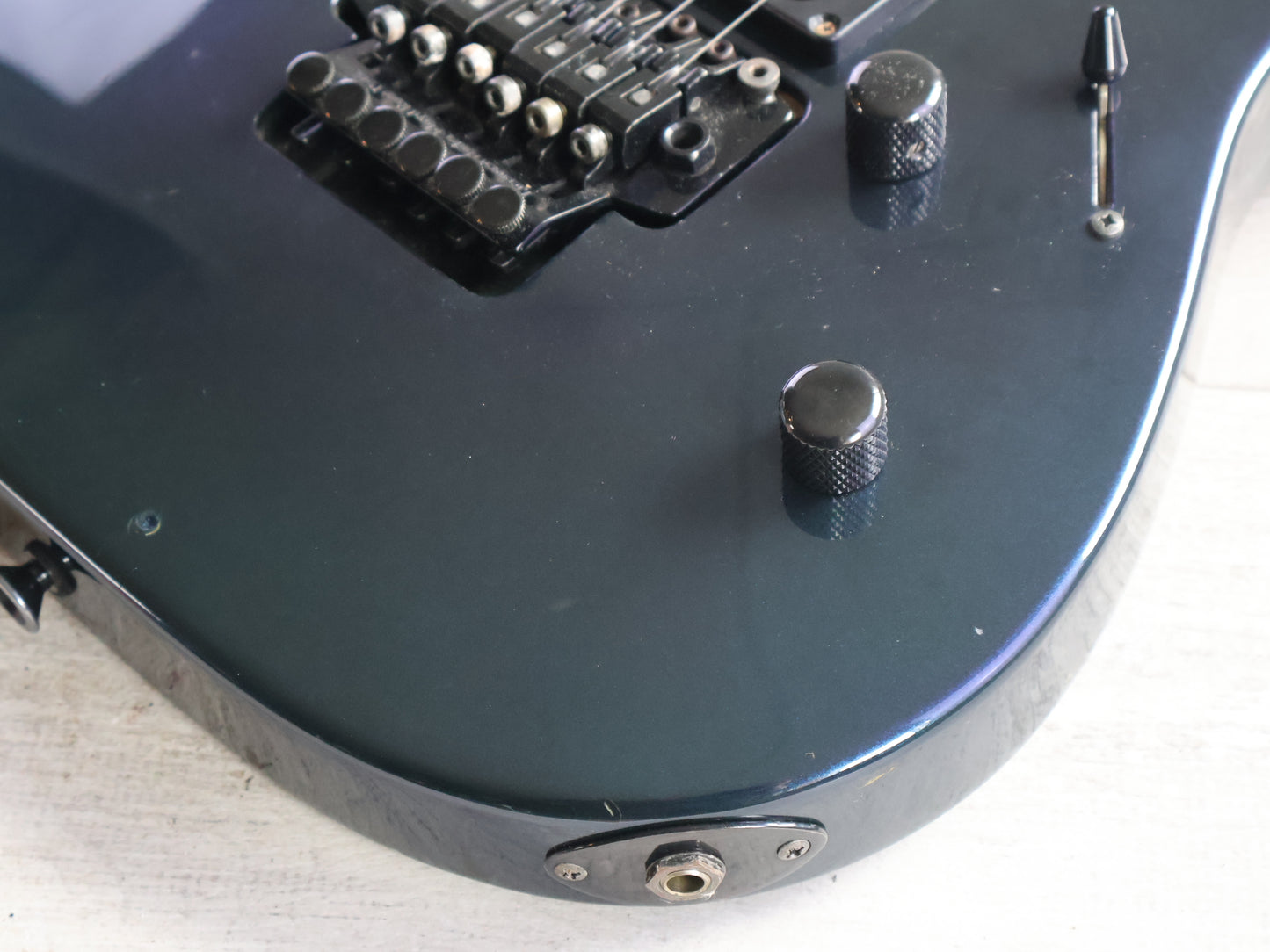 1991 Charvel Jackson CDX-080-SSH Superstrat (Pearl Cobalt Blue)