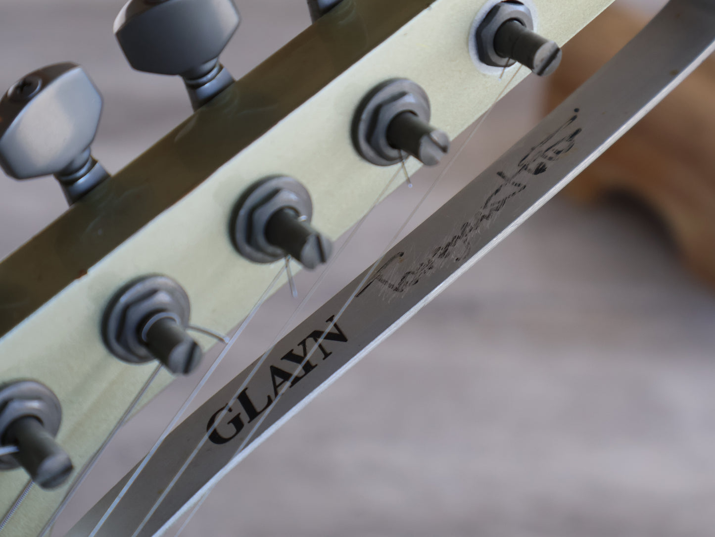 1990's Razo Glayn 723 Single Cutaway HS Aluminium Top Guitar