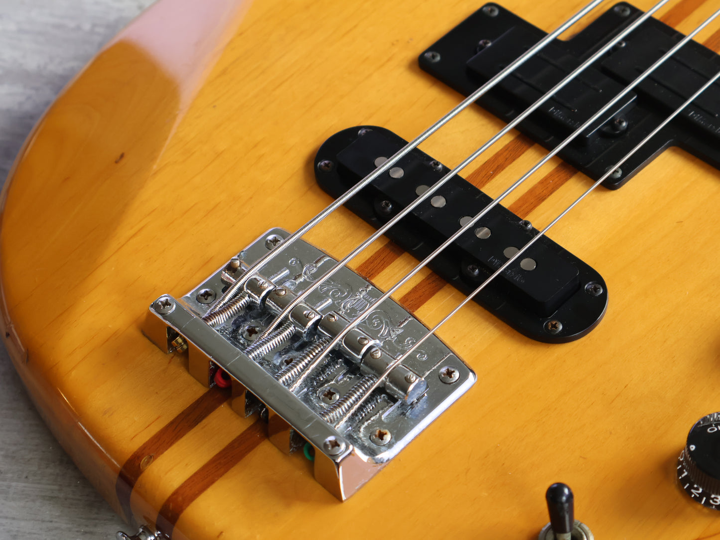 1982 Yamaha Japan BB2000 Neckthrough Broad Bass w/Dimarzio's (Natural)