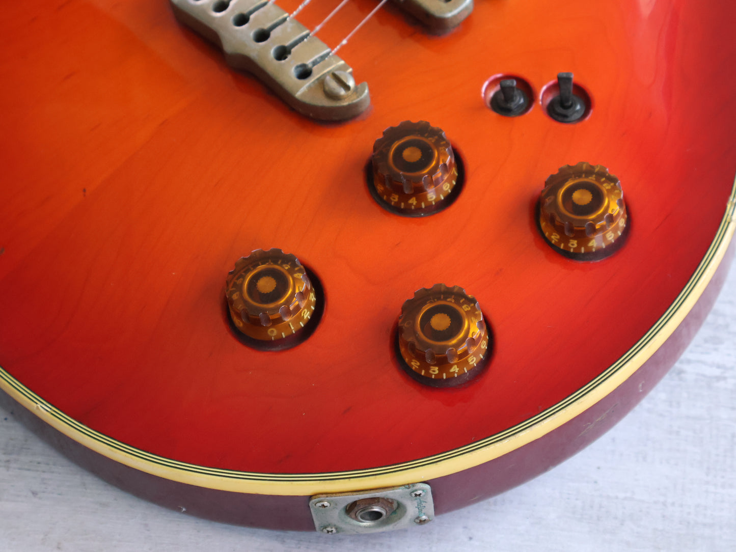 1982 Aria Pro II Japan PE-R100 Single Cutaway (Cherry Sunburst)
