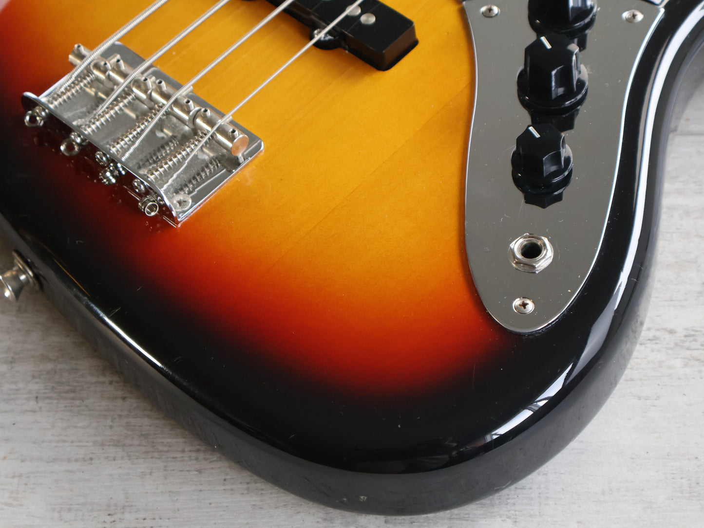 2010 Fender Japan Standard Jazz Bass (Sunburst)