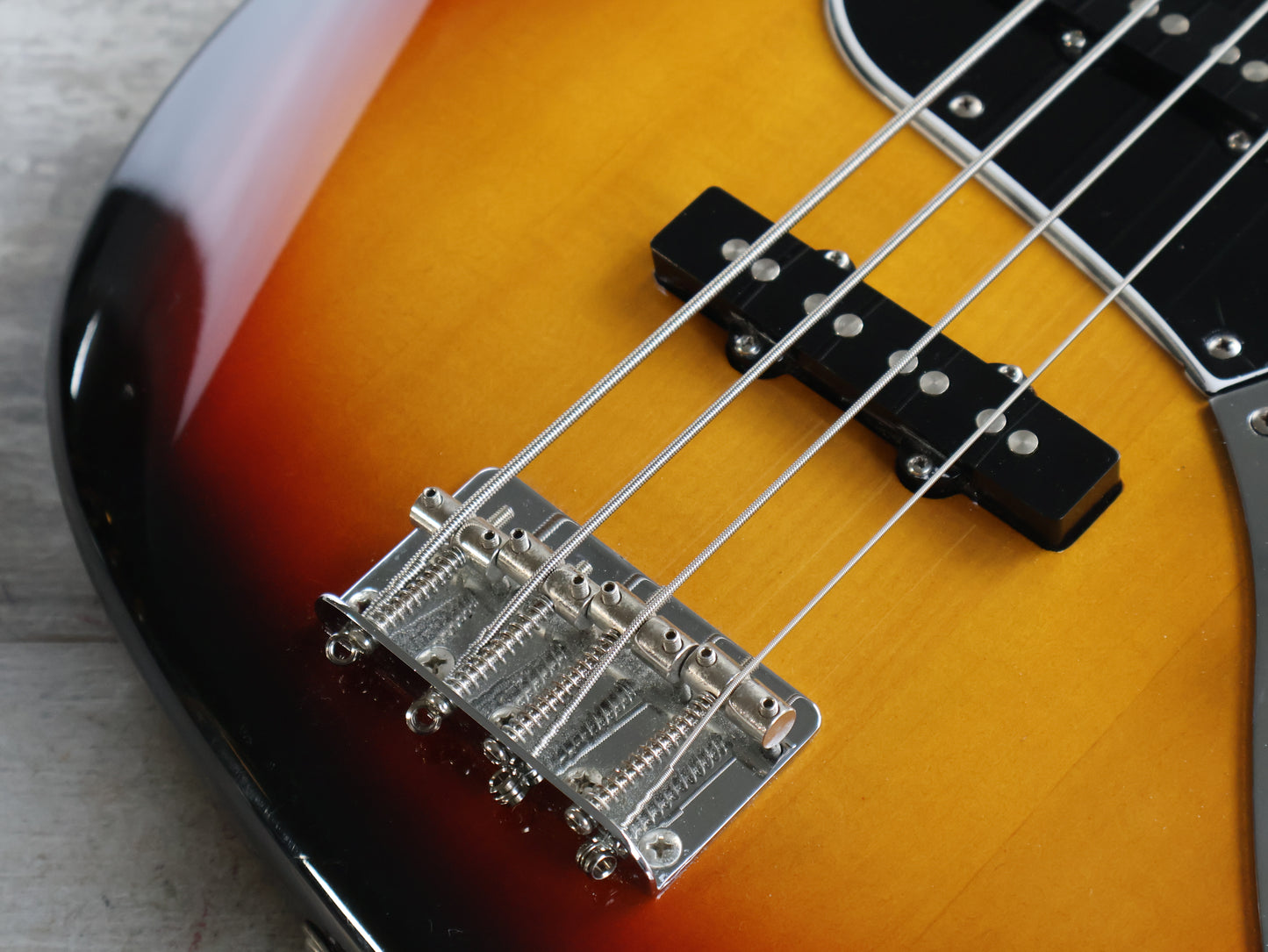 2010 Fender Japan Standard Jazz Bass (Sunburst)