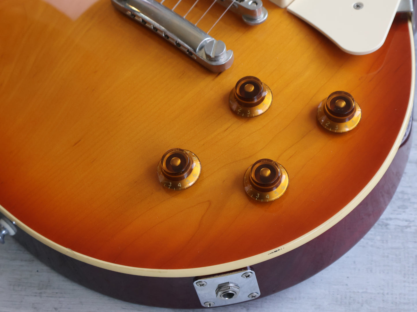 2016 FGN (Fujigen Japan) NLS-100 Neo Classic Les Paul Standard (Faded Cherry)