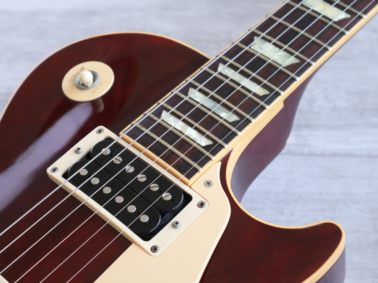 1991 Gibson USA Les Paul Standard (Wine Red)
