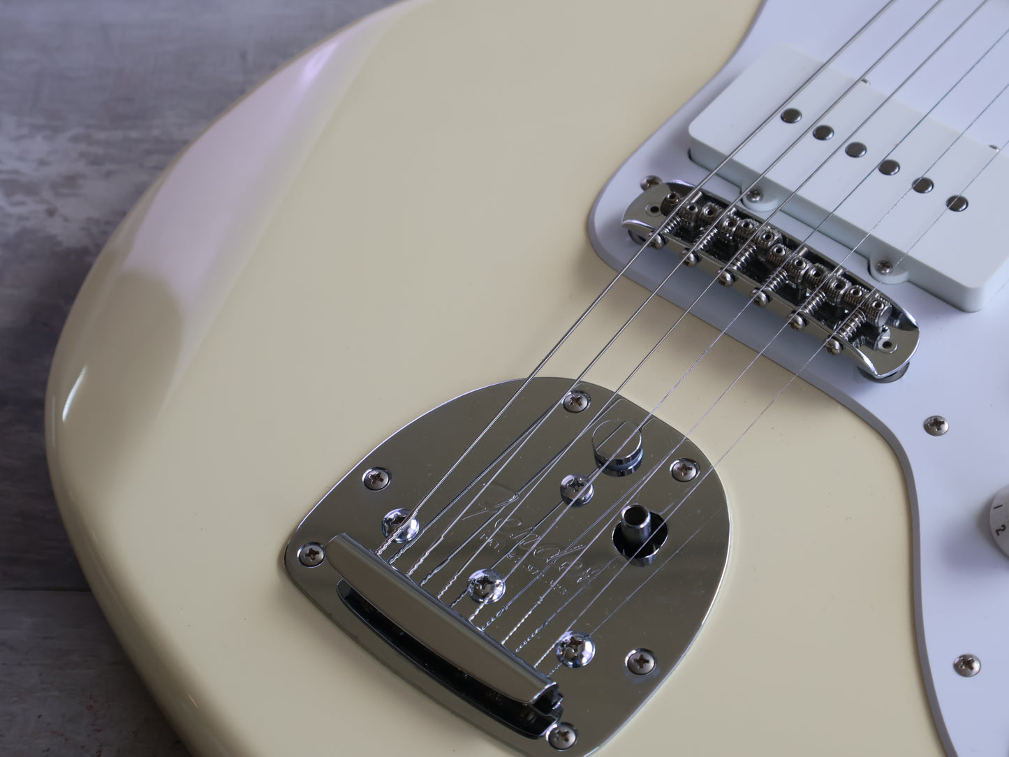 2015 Fender Japan Classic 60's Jazzmaster (Vintage White)