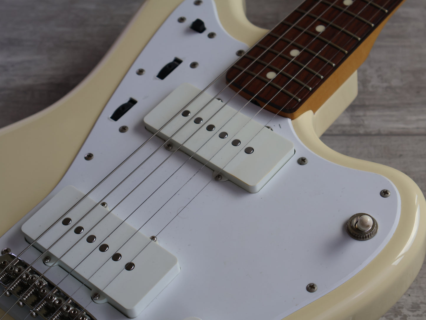 2015 Fender Japan Classic 60's Jazzmaster (Vintage White)