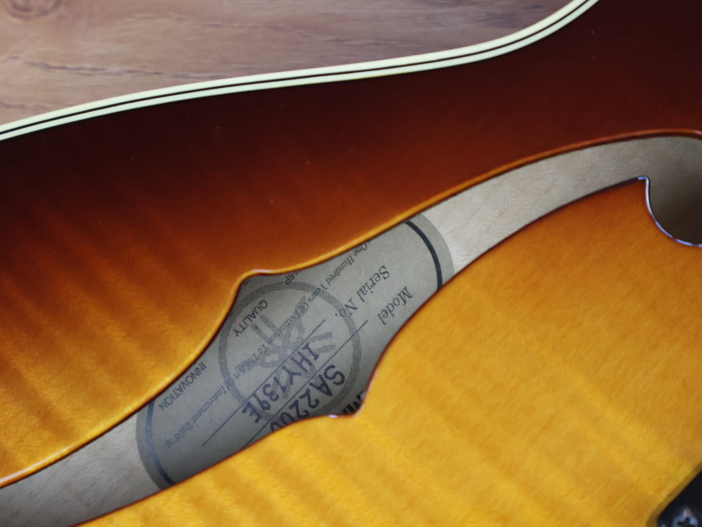 Yamaha Japan SA2200 Semi Hollowbody (Sunburst)