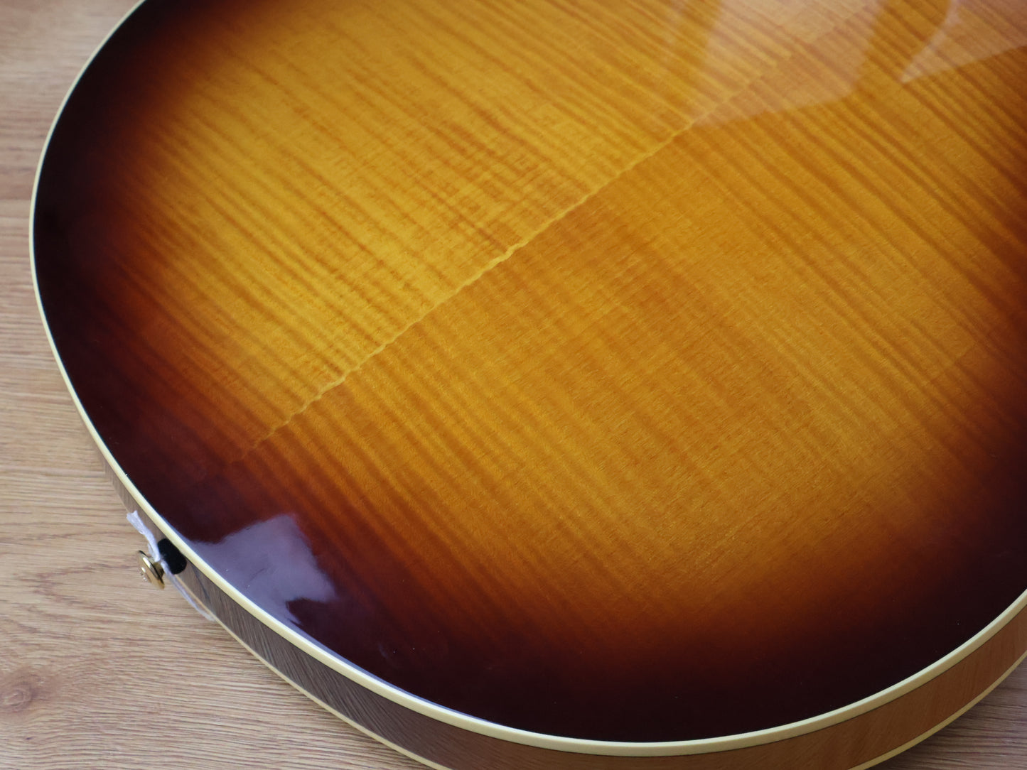 Yamaha Japan SA2200 Semi Hollowbody (Sunburst)