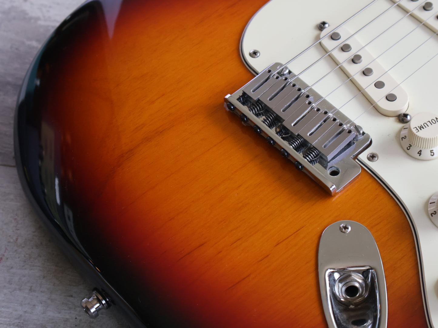 2001 Fender USA American Standard Stratocaster - Rosewood Fingerboard (Sunburst)