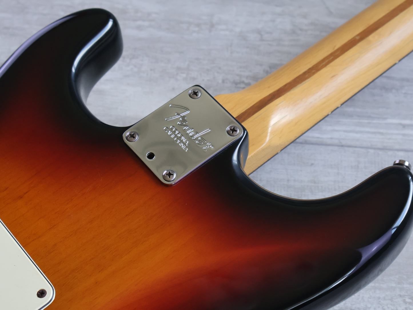 2001 Fender USA American Standard Stratocaster - Rosewood Fingerboard (Sunburst)