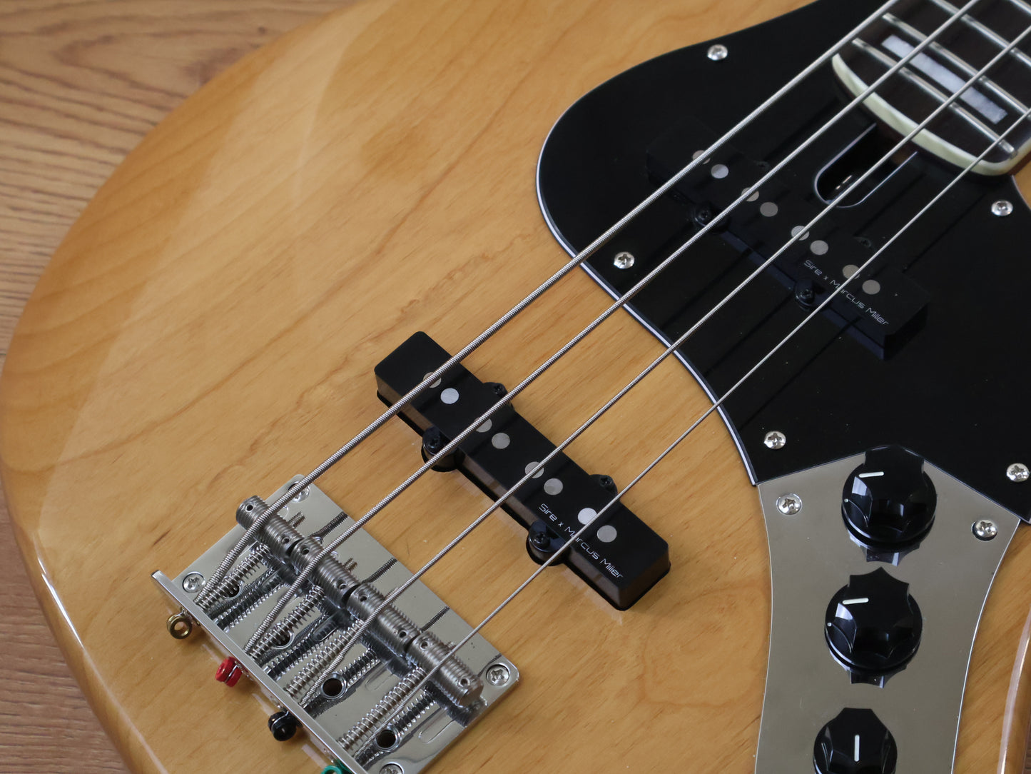 Sire Marcus Miller V5 5-String Bass (Natural)