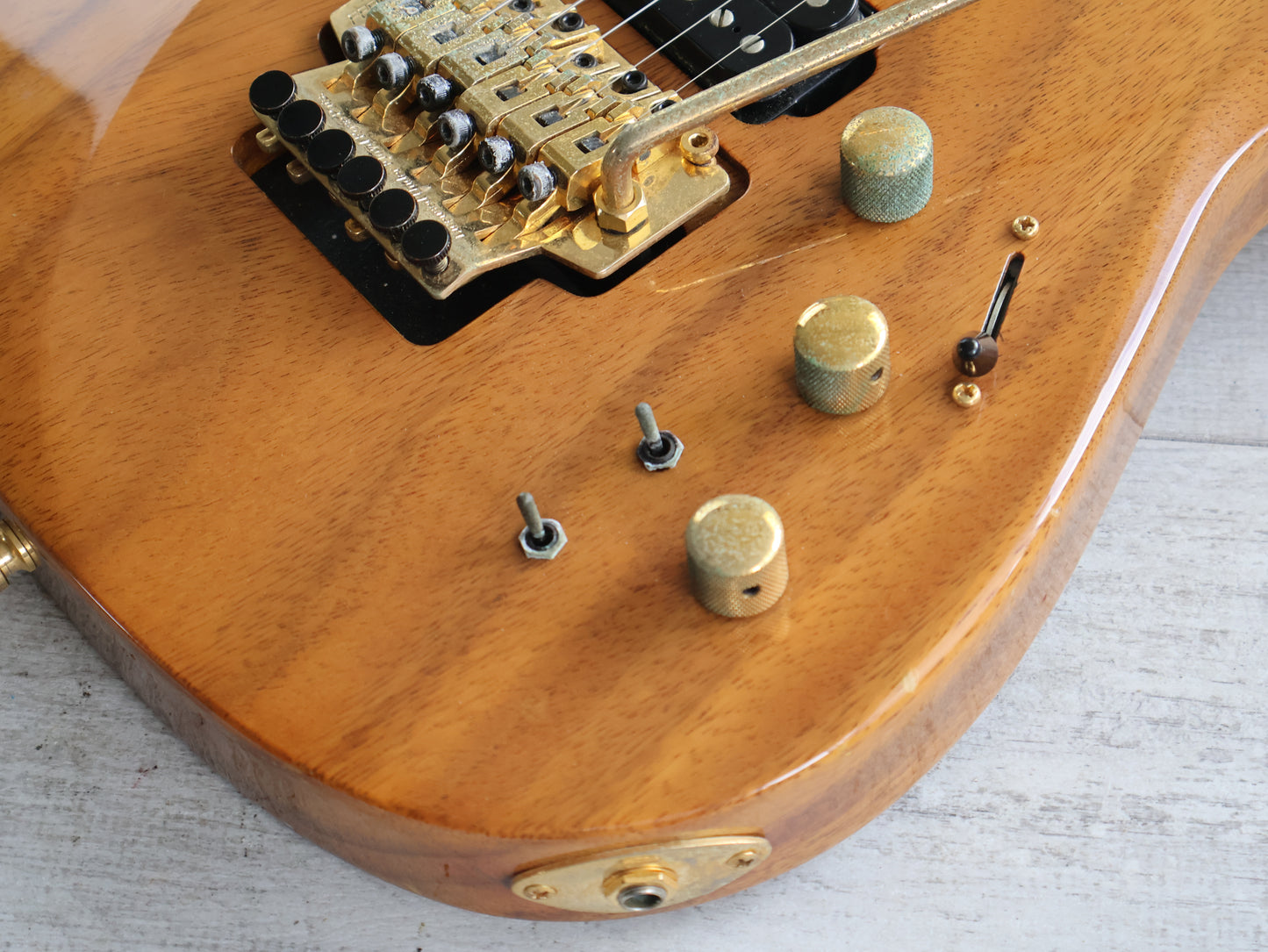 1995 Fernandes Japan FR-120S Revolver HSH Superstrat w/Sustainer (Natural)