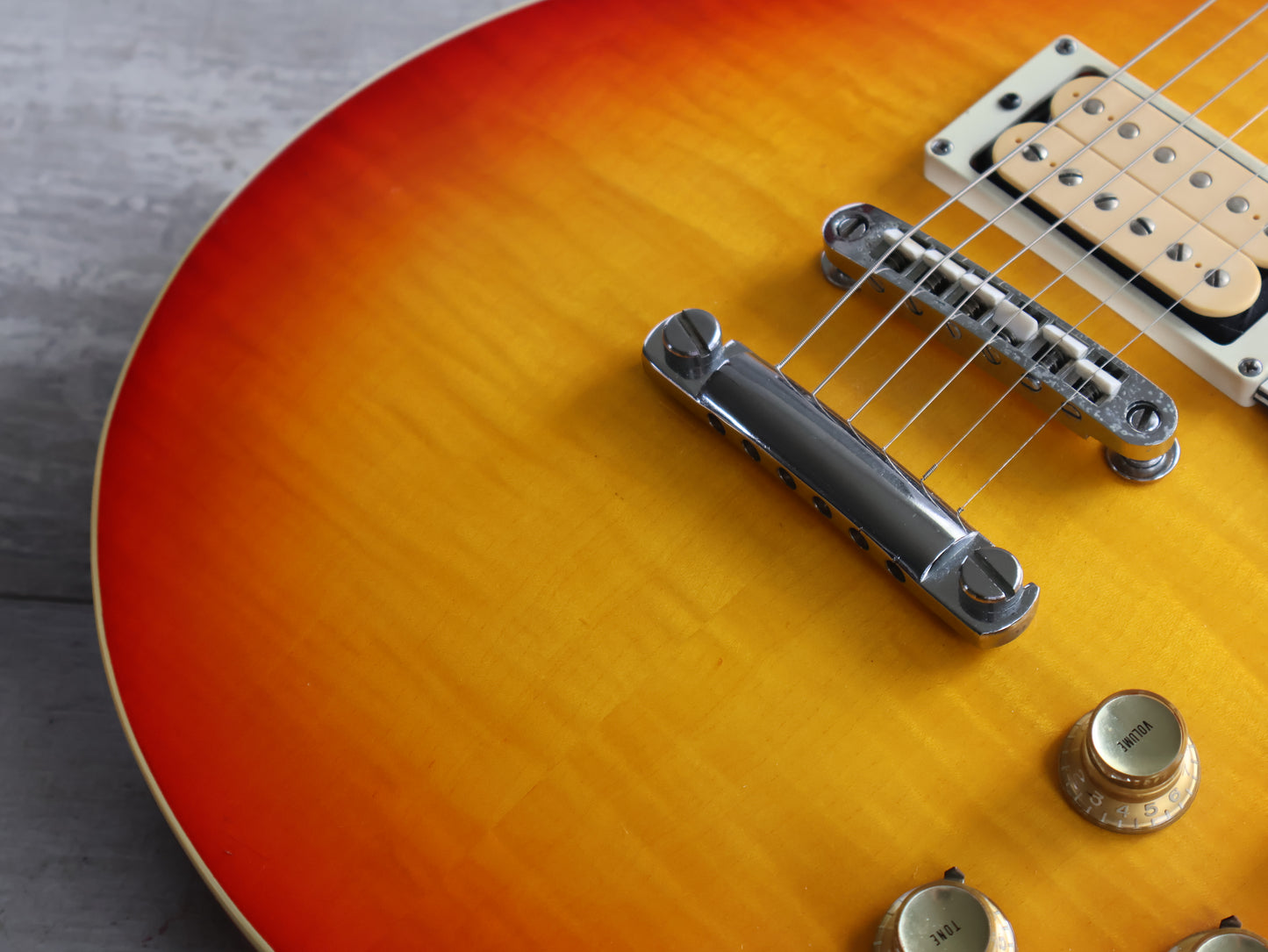 1974 Greco Japan EG-650 Les Paul Standard (Cherry Sunburst)