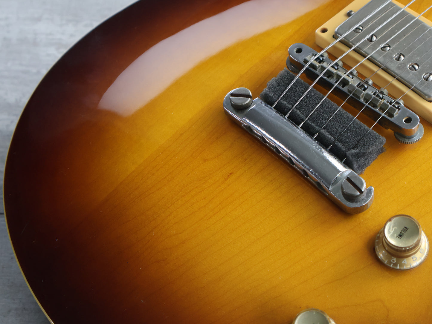 1983 Yamaha Japan LP400 Lord Player Les Paul Standard (Brown Sunburst)