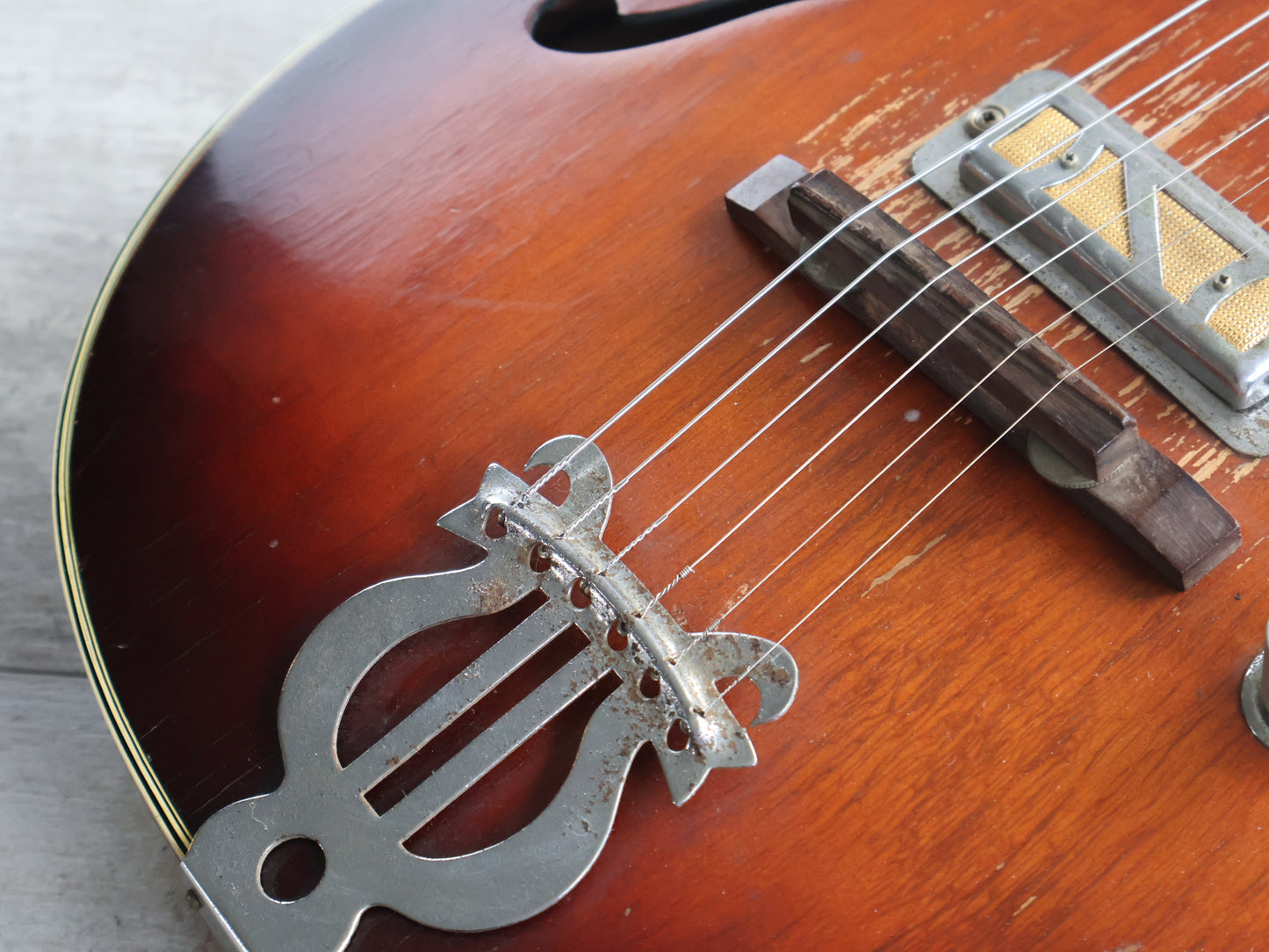 1962 Teisco EP-8 Hollowbody Electric w/Goldfoil Pickups (Vintage Sunburst)
