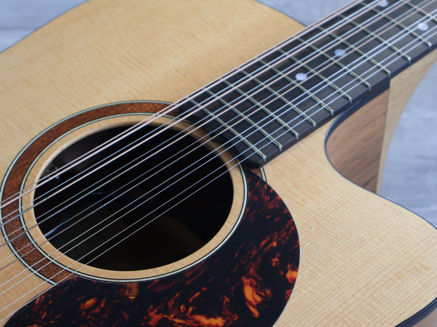 Maton SRS70C-12 "Road Series" Acoustic Electric 12-String Guitar (Natural Satin)